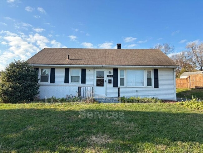 Photo - 600 Valleyview Dr House