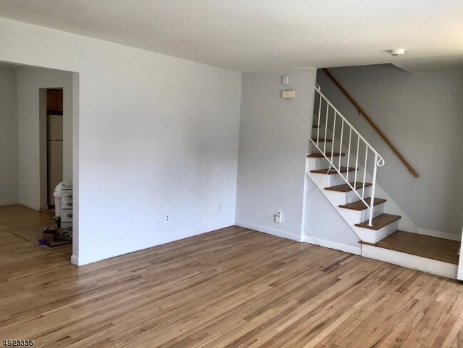 Building Photo - 507 Wheatland Ave