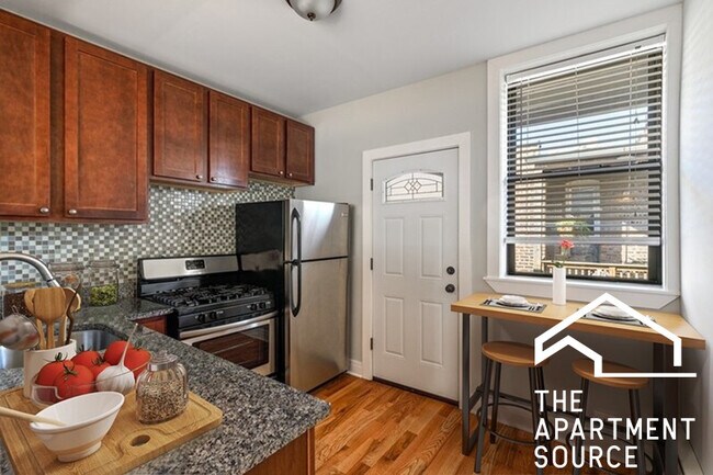Foto del edificio - 4419 N Wolcott Ave