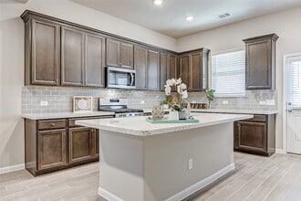 Building Photo - 5311 Sunway Dr