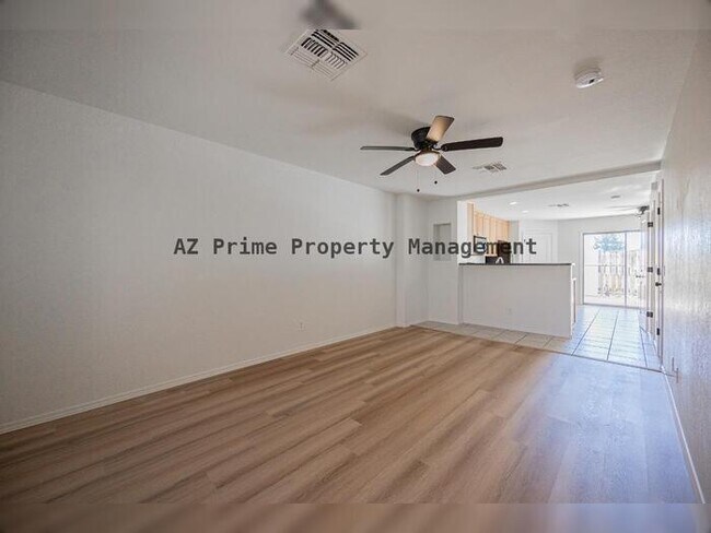 Foto del edificio - 7801 N 44th Dr