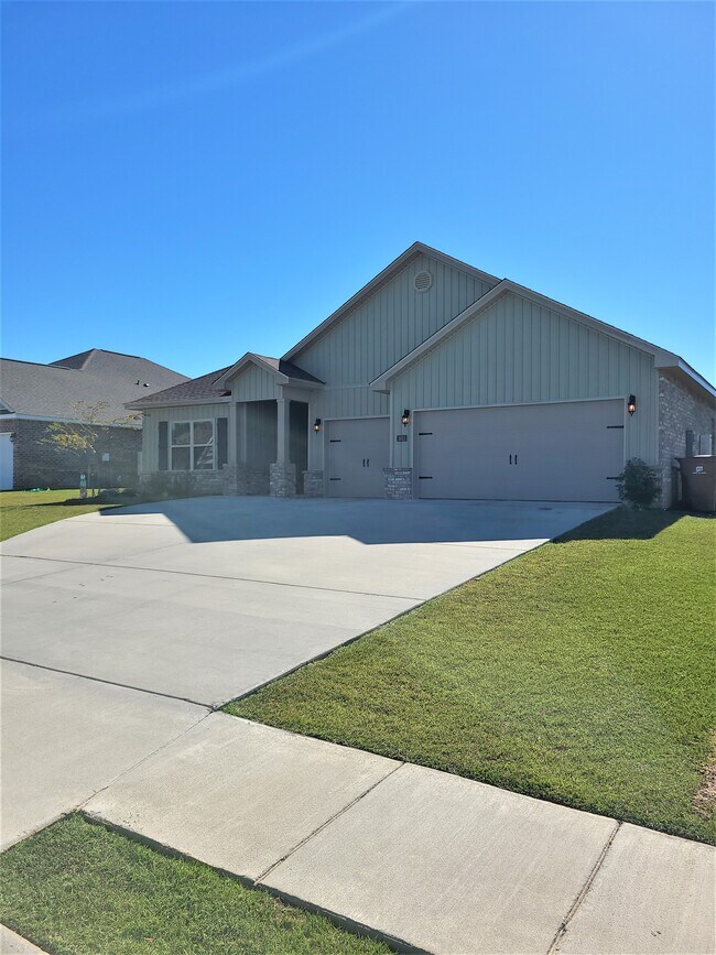 Building Photo - 5015 Sand Dollar Dr