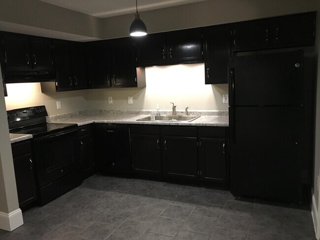 Cocina - 108 E Brooks Ave