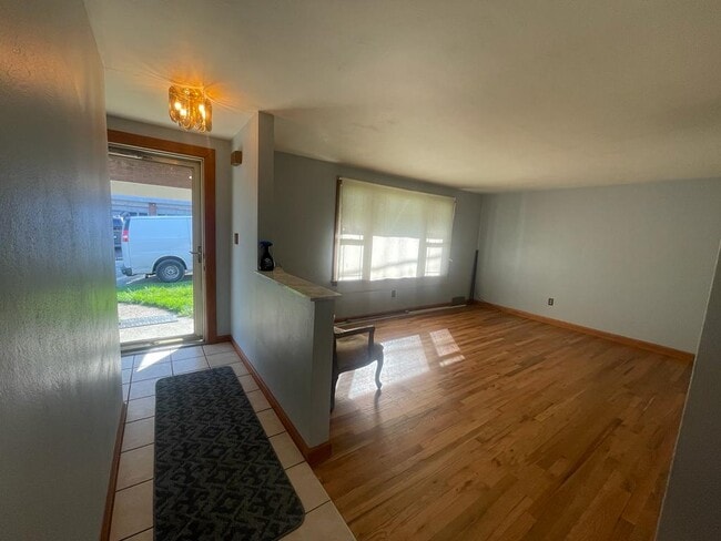 Building Photo - 68 Lilmont Dr