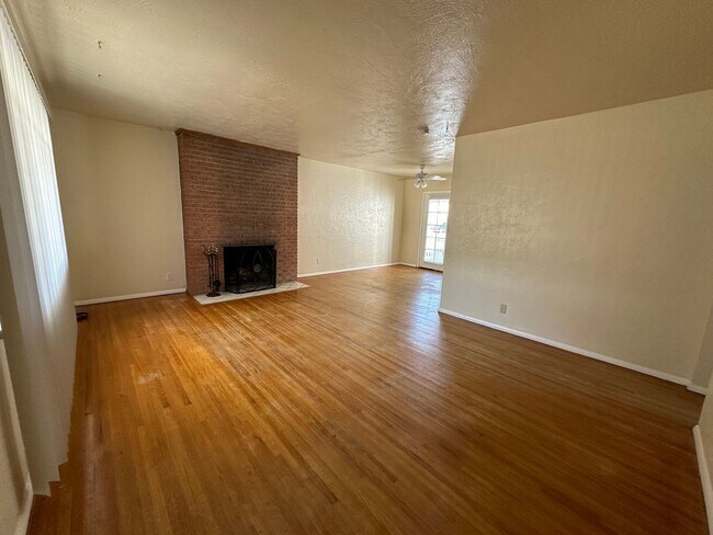 Foto del edificio - Single Family Home