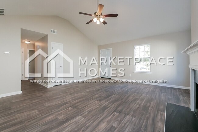 Foto del edificio - 554 Eagles Crossing Cir