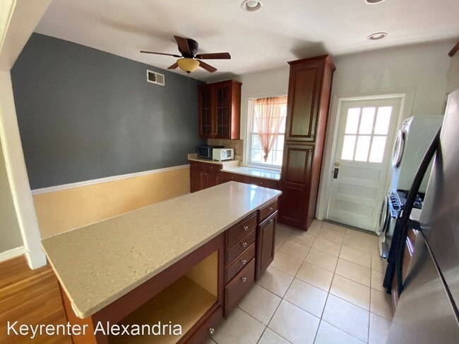Building Photo - 2 br, 1 bath House - 306 Commonwealth Ave # 3
