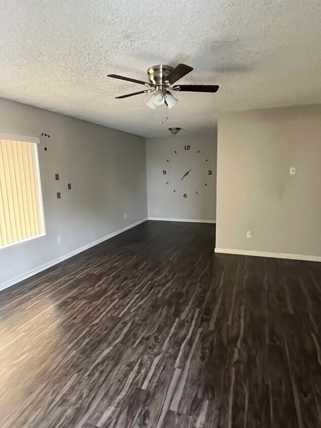 Primary Photo - 859 S Horne St #4