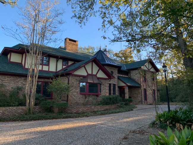 Foto del edificio - 37 Pamela Ln