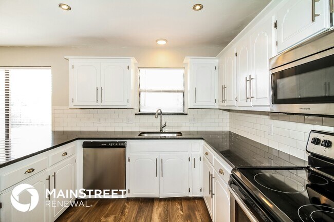Foto del edificio - 1113 Countrywood Ln