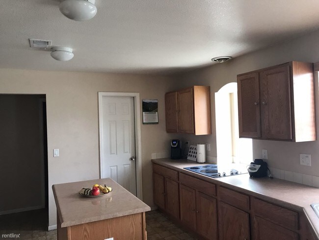 Foto del edificio - 3 br, 2.5 bath House - 19707 E 50th Ave