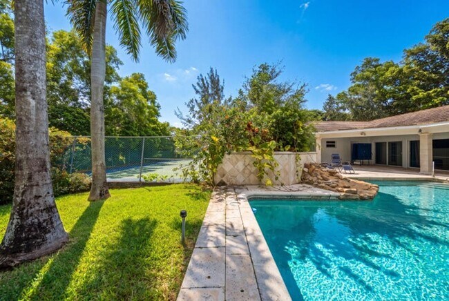 Foto del edificio - 4020 NW 101st Dr