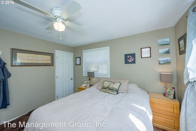 Building Photo - 2 br, 1.5 bath House - 2318 E 16th Street