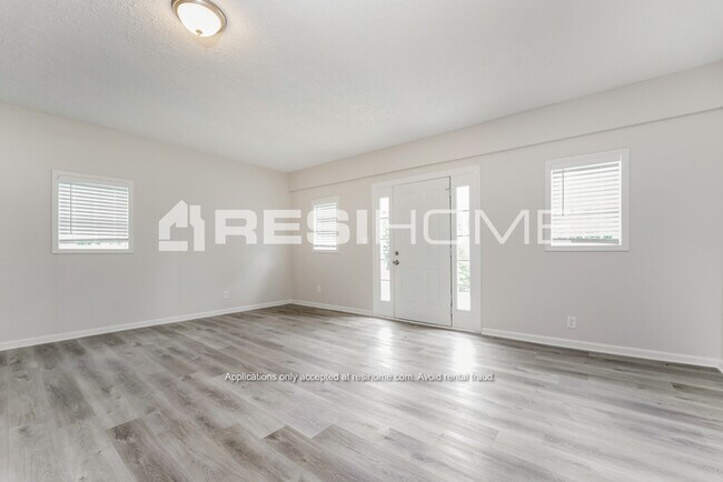 Building Photo - 112 Springwood Valley Rd