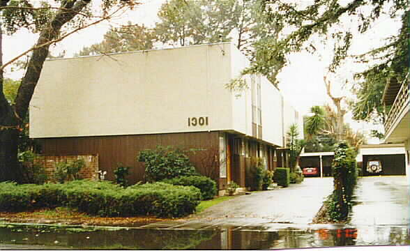 Foto del edificio - 1301 Mills St