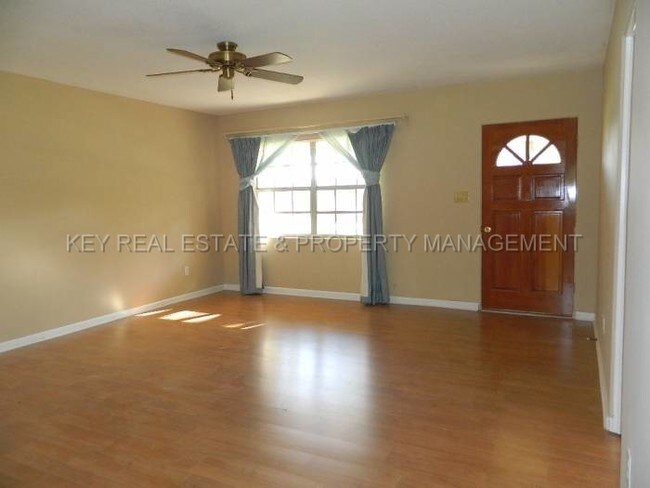 Building Photo - 5320 Lee Ann Dr