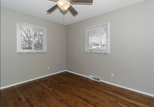 Foto del edificio - 4 Bed 2 Bath Home Available NOW in Hiawatha!