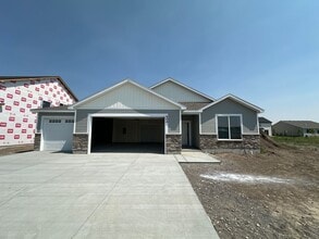 Building Photo - 604 2355