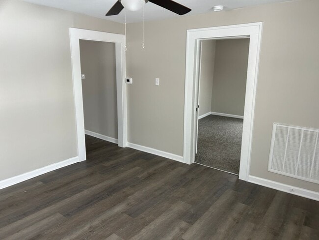 Building Photo - 4031 Sheraton St