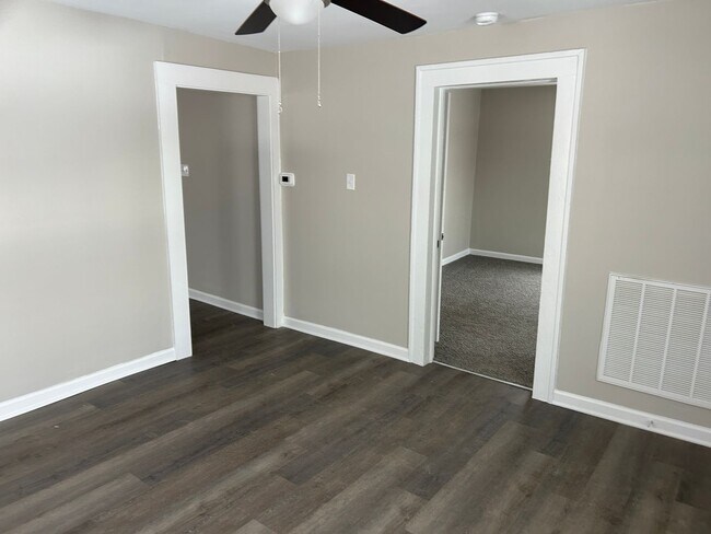 Foto del edificio - 4031 Sheraton St