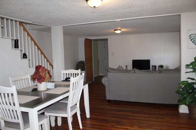 Building Photo - 20 Mill St