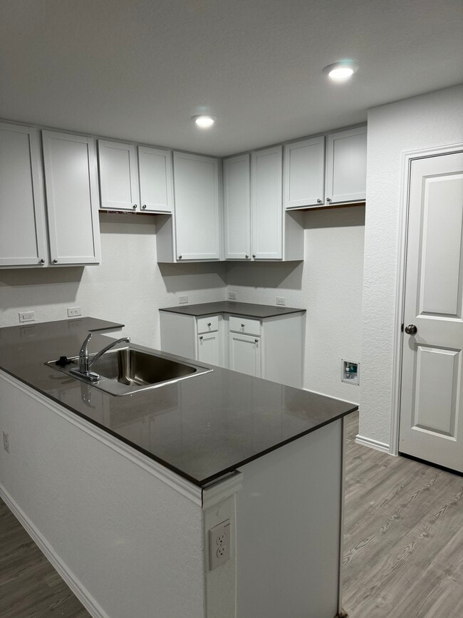 Building Photo - 7646 Chancery Gate