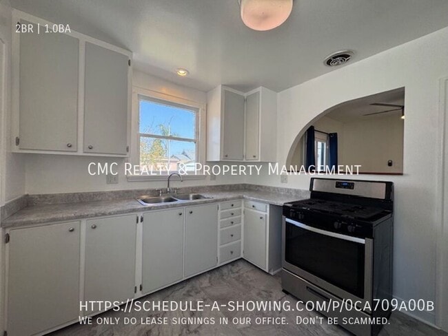 Foto del edificio - 1724 E 11th St