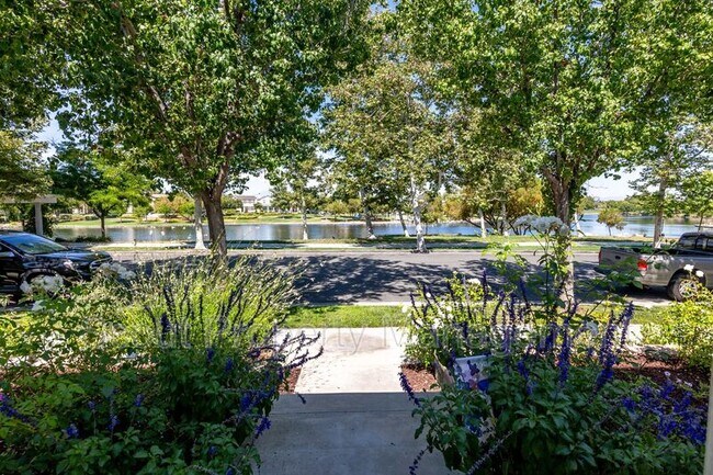 Building Photo - 40149 Balboa Dr