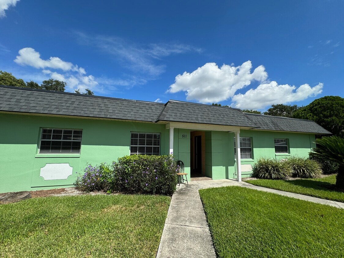 Primary Photo - 511 Duchess Ct