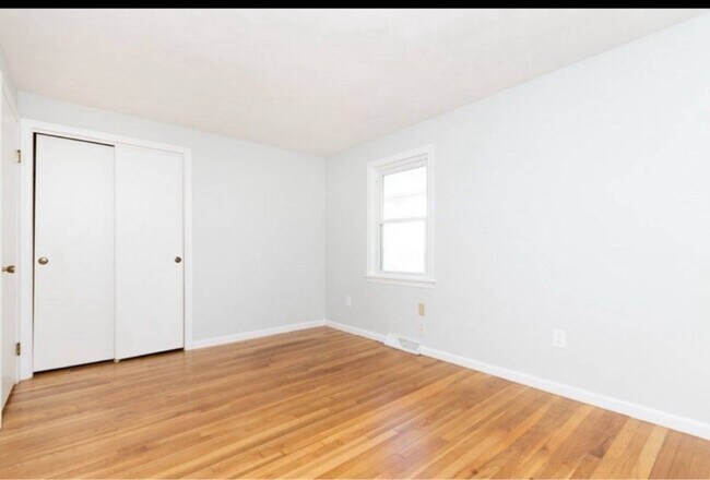 Building Photo - 548 Poplar St