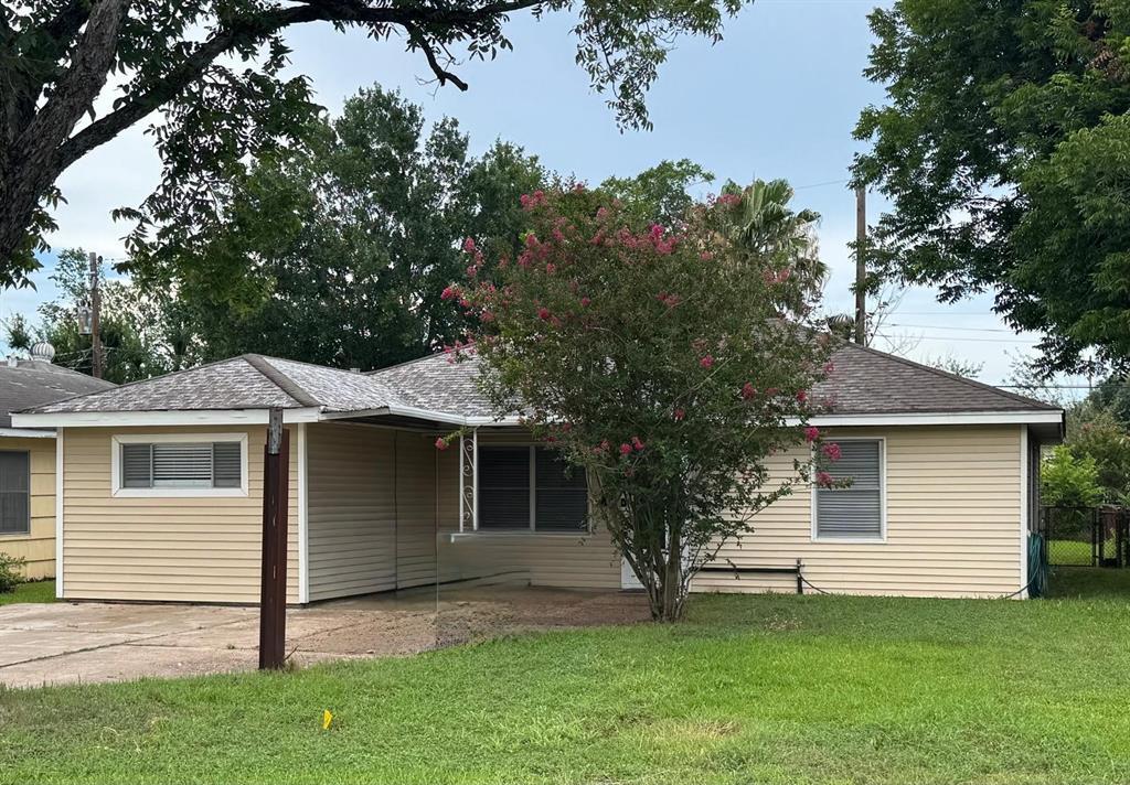 Foto principal - 2318 Reinerman St