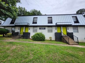 Building Photo - 1619 Longview St