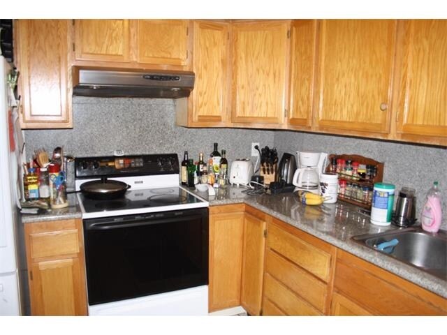 Building Photo - 645 Azara Pl