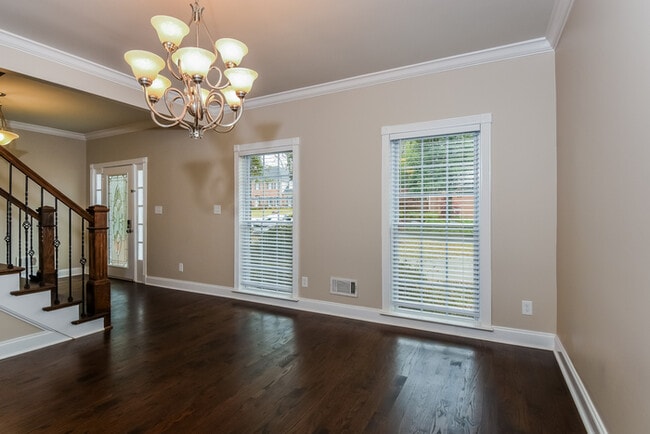 Foto del edificio - 100 Marsh Glen Point