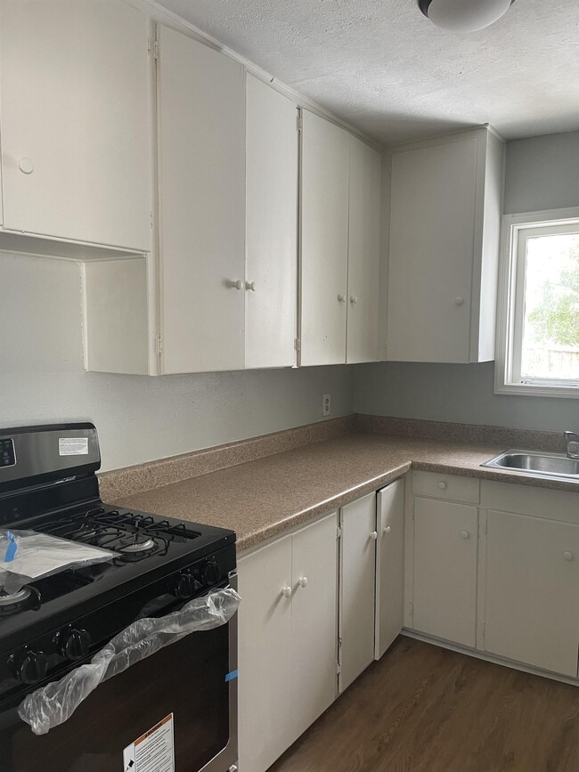 Building Photo - 1333 Devon Dr