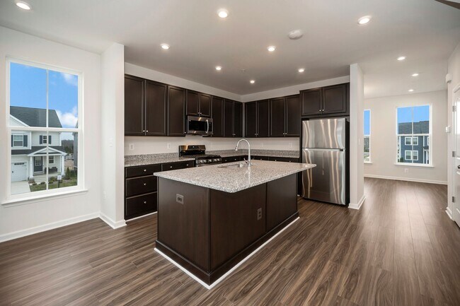 Foto del edificio - Great Townhome in Embrey Mill