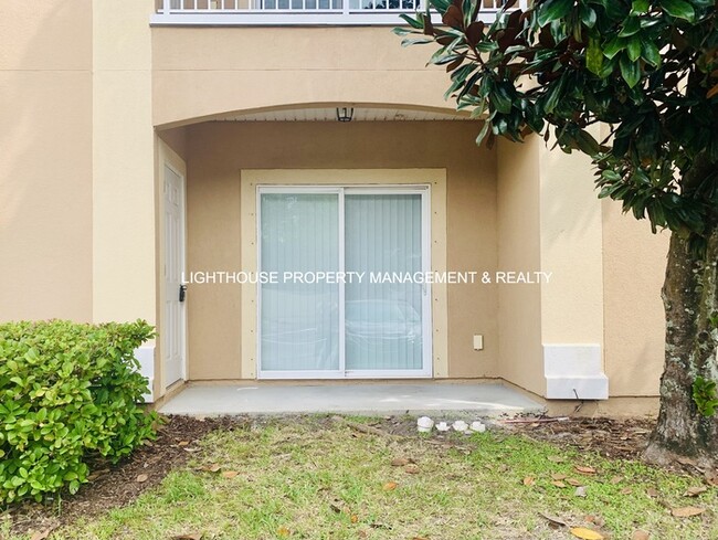 Building Photo - Gorgeous 3 Bed/2 Bath Condo in St. Augusti...