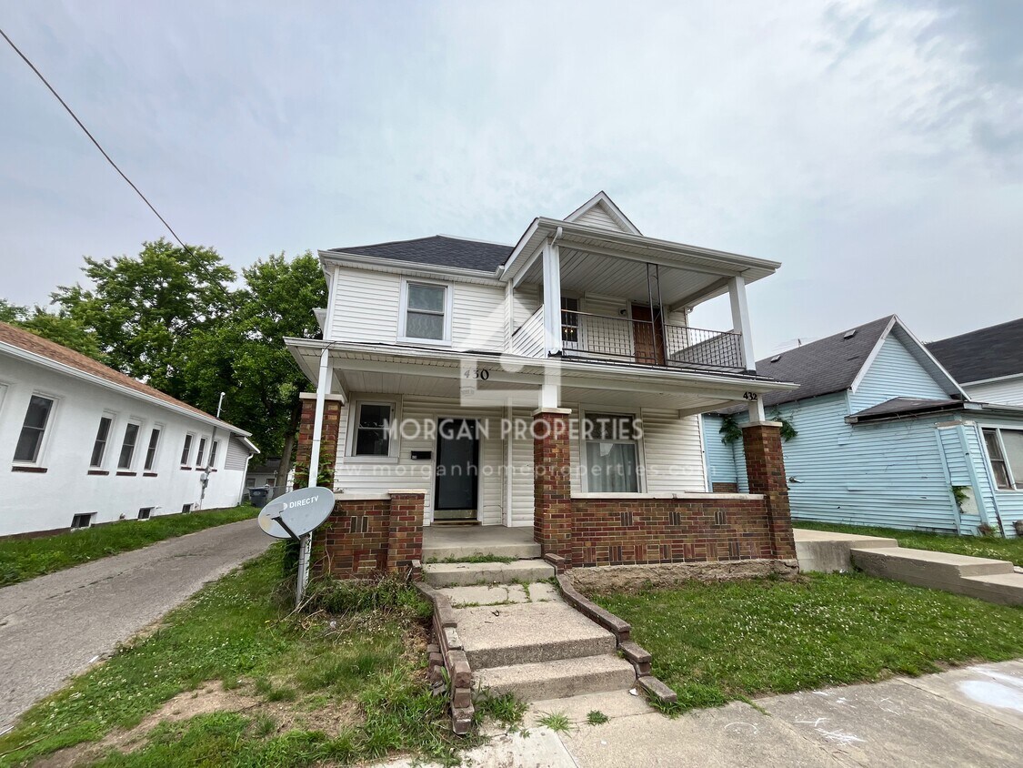 Foto principal - 430 W 7th St