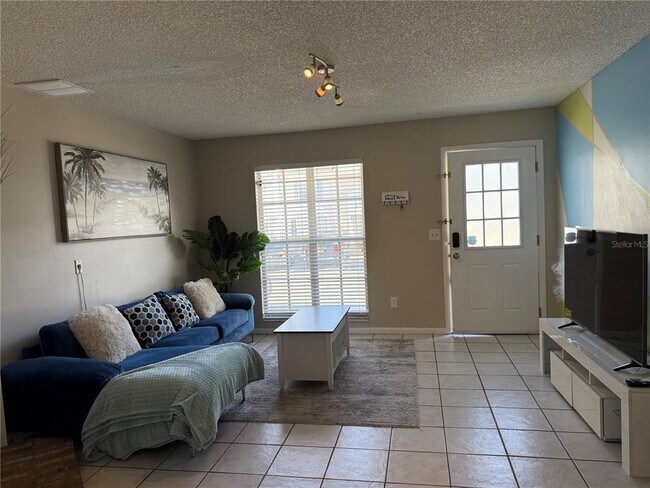 Foto del edificio - 11316 Grandville Dr