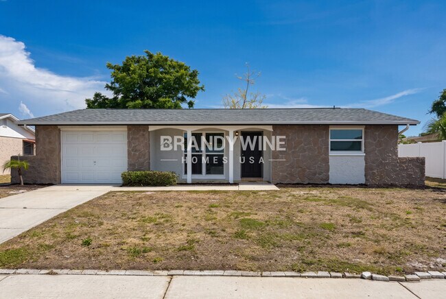 Building Photo - 6914 Tierra Verde St