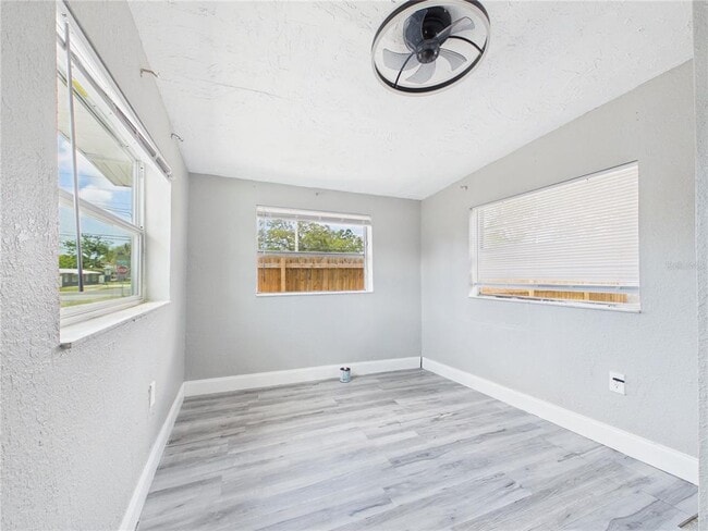 Building Photo - 605 S Disston Ave