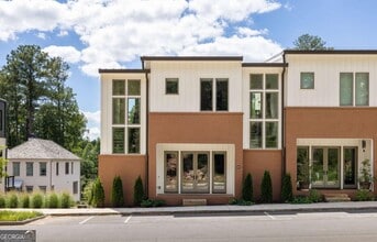 Building Photo - 10900 Serenbe Ln