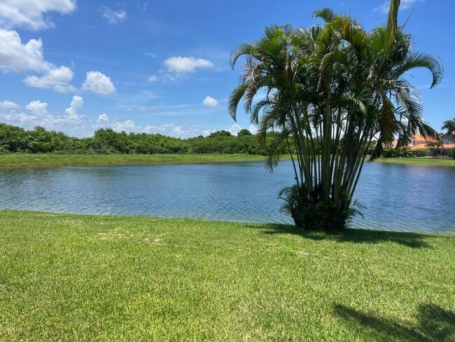 Foto del edificio - 22492 Middletown Dr