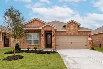 Building Photo - 1110 Whispering Winds Dr