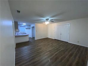 Building Photo - 5609 Vista Bonita Dr N