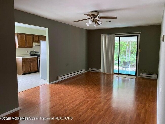 Building Photo - 8 Brenner Ct