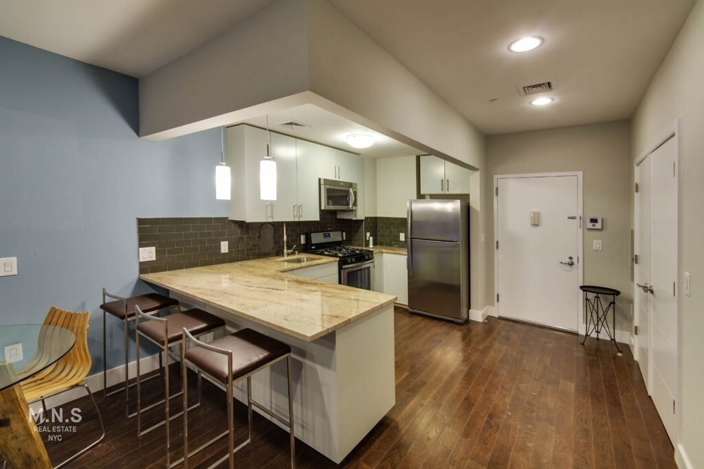 Foto principal - 456 Grand Street