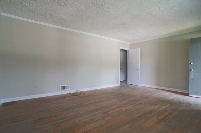 Foto del edificio - 435 S Barnett Shoals Rd