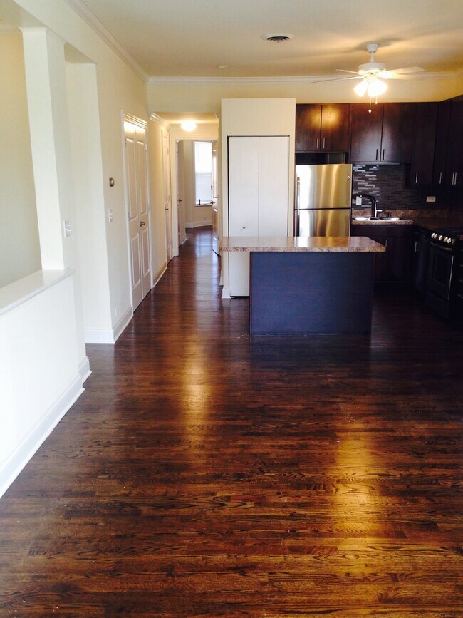 Foto del edificio - 2949 N Halsted St