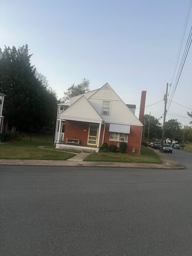 Foto del edificio - 428 Benson St